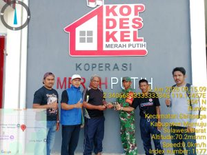 PENYERAHAN KUNCI KOPERASI DESA MERAH PUTIH DESA BUNDE